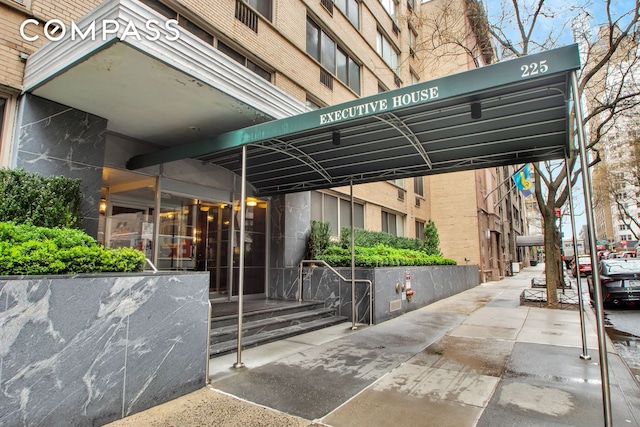 225 E 46th St Unit 12G, New York City, NY 10017 - view of community