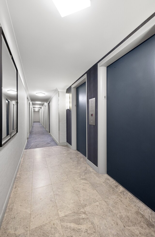 16 W 16th St Unit 8Rs, New York City, NY 10011 - hallway with elevator