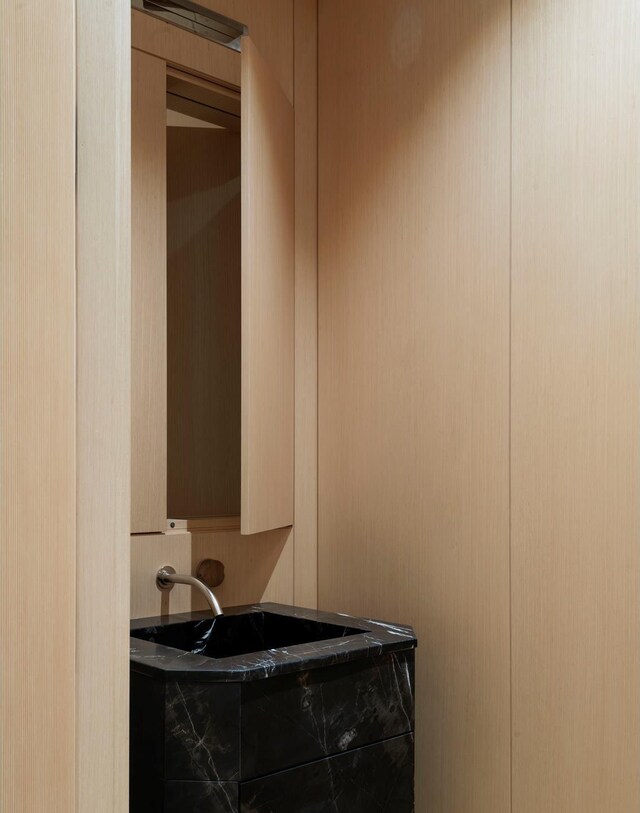 30 Front St Unit 28B, New York City, NY 11201 - bathroom with a sink
