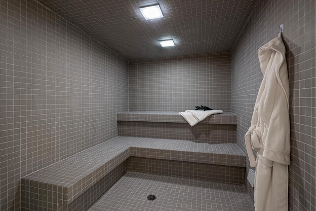 30 Front St Unit 28B, New York City, NY 11201 - relaxing sauna with tile patterned floors