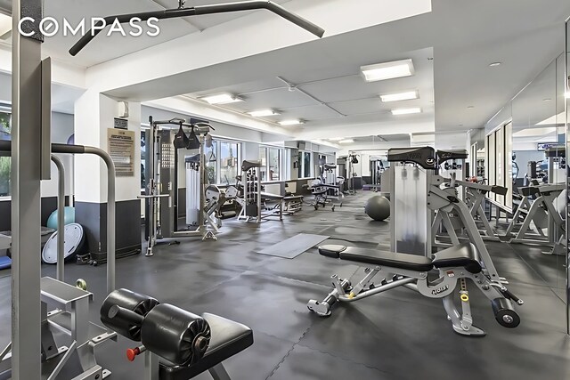 440 Kent Ave Unit 22C, New York City, NY 11249 - view of gym