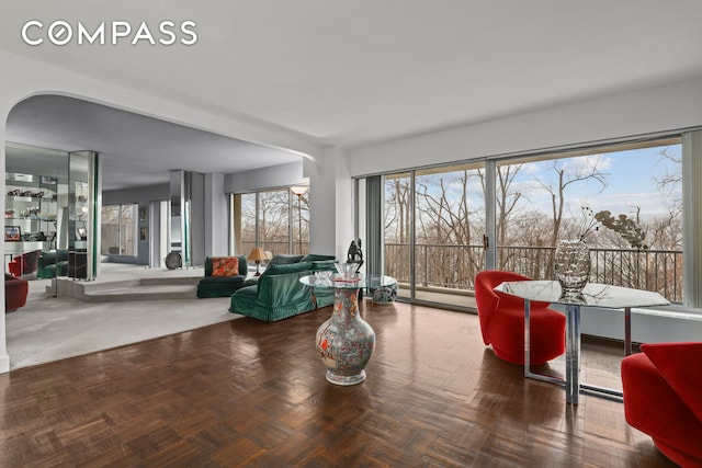 4455 Douglas Ave Unit 3Ef, New York City, NY 10471 - living room featuring arched walkways