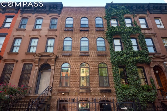 450 W 44th St, New York City NY, 10036, 7 bedrooms, 7.5 baths townhouse for sale