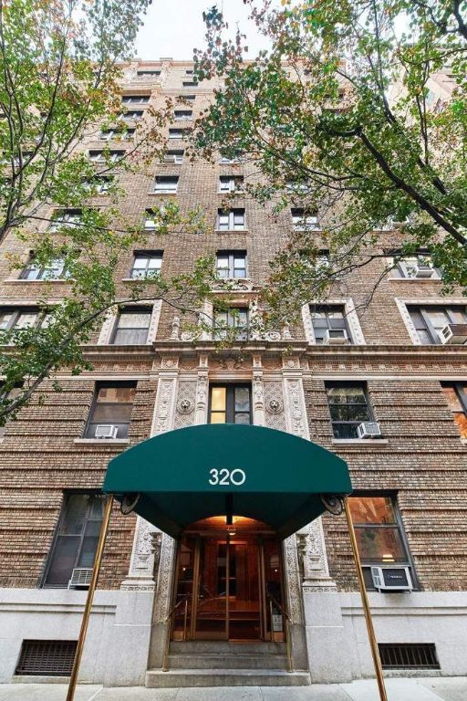 Listing photo 2 for 320 W 86th St Unit 8C, New York City NY 10024