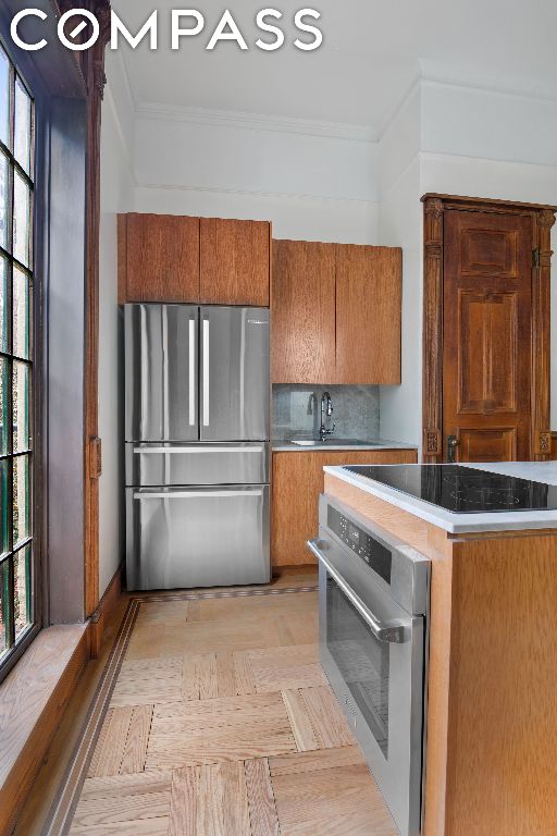 Listing photo 3 for 914 President St, New York City NY 11215