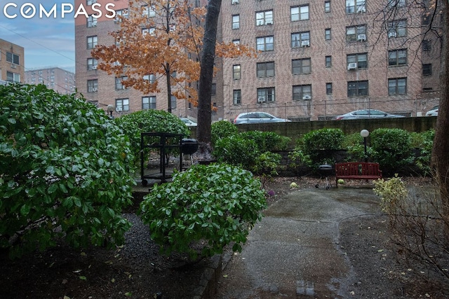 Listing photo 2 for 99-21 67th Rd Unit 7A, New York City NY 11374