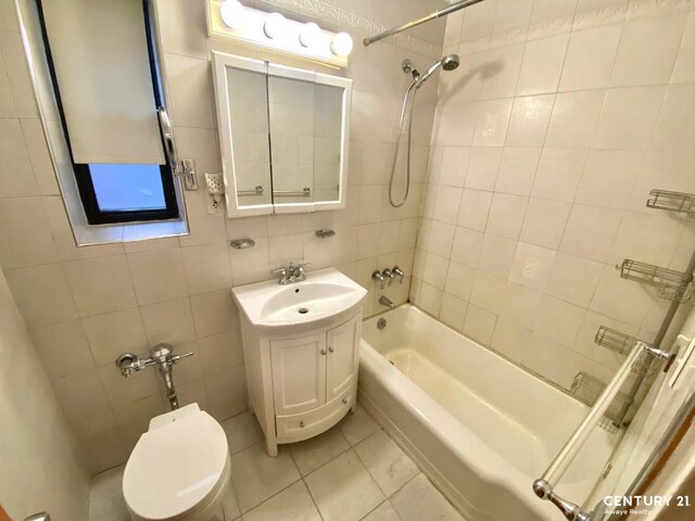 Listing photo 2 for 7261 Shore Rd Unit 4-M, New York City NY 11209