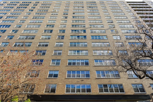 135 Ocean Pkwy Unit 1U, New York City, NY 11218 - view of apartment building / complex