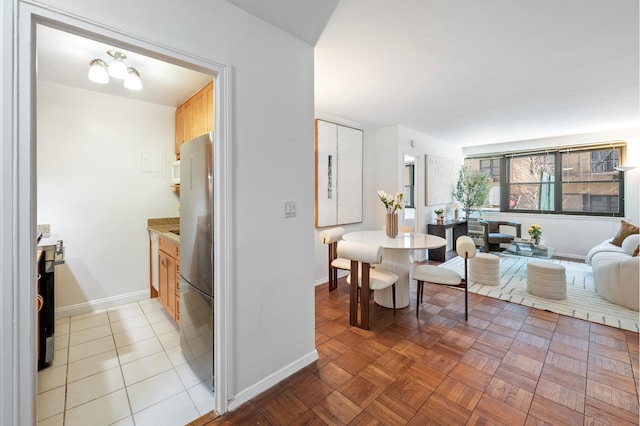 living area with baseboards