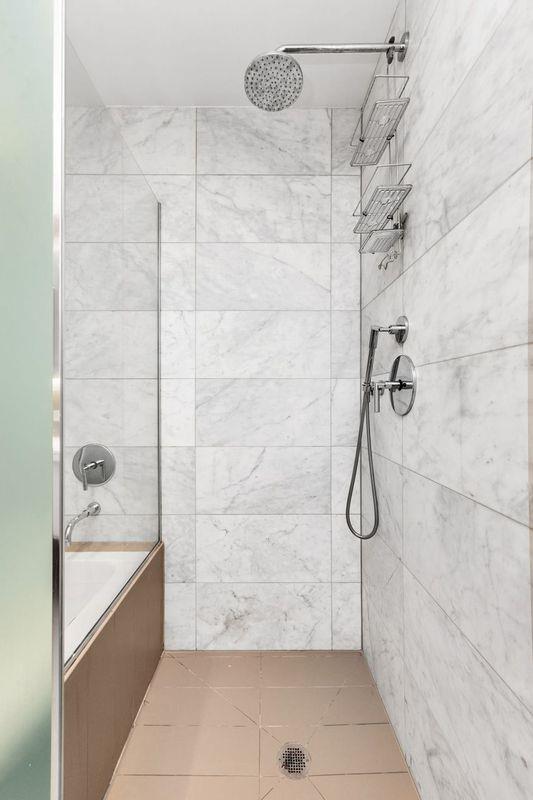 view of full bathroom
