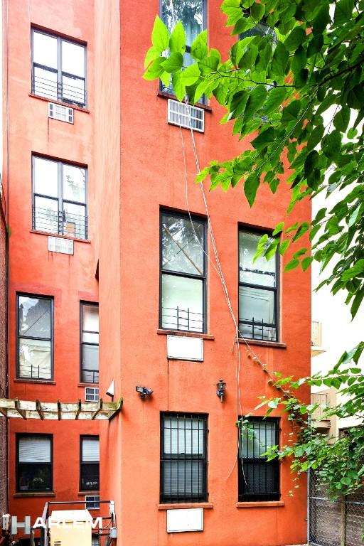 Listing photo 3 for 3 E 128th St, New York City NY 10035