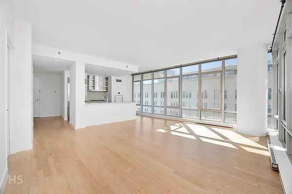 Listing photo 2 for 1 Northside Piers Unit 7-D, New York City NY 11249