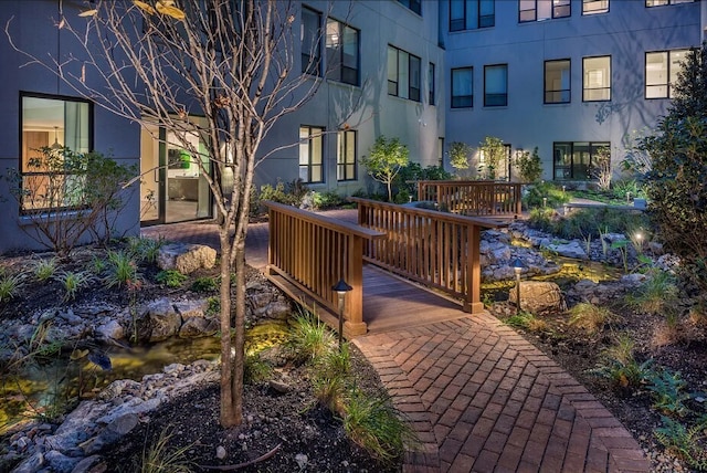 416 W 52nd St Unit 305, New York City, NY 10019 - view of community
