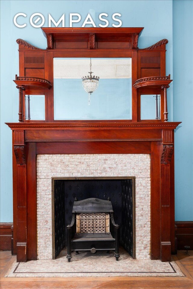 interior details with a notable chandelier