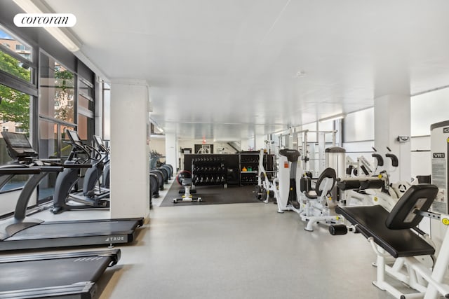 exercise room featuring visible vents