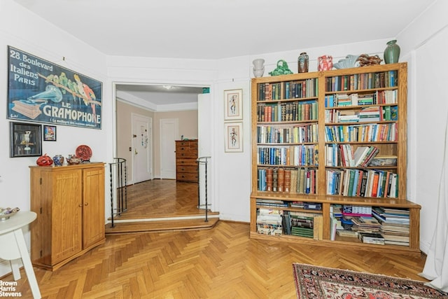 sitting room with light parquet floors