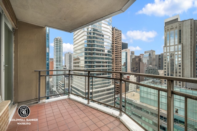 118 E 60th St Unit 28G, New York City, NY 10022 - balcony featuring a skyline view
