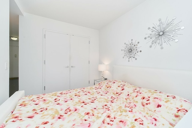 bedroom featuring a closet