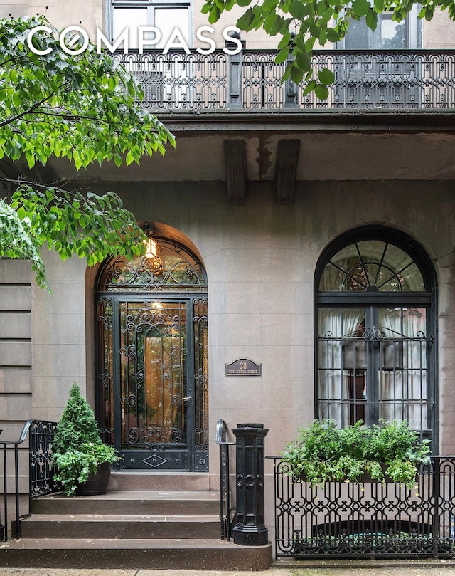 view of property entrance