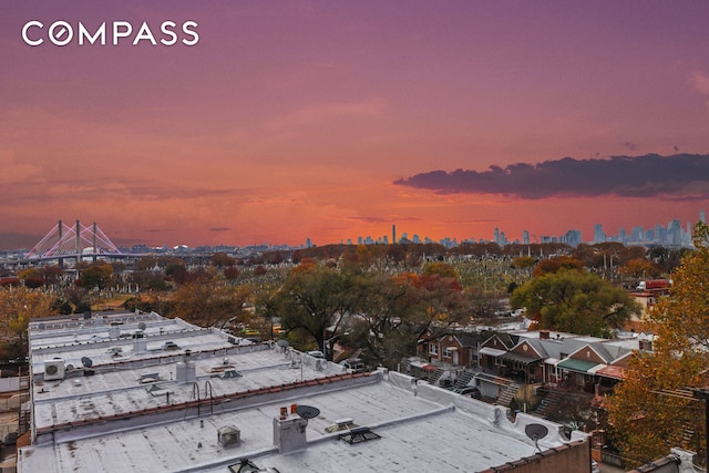 bird's eye view with a view of city