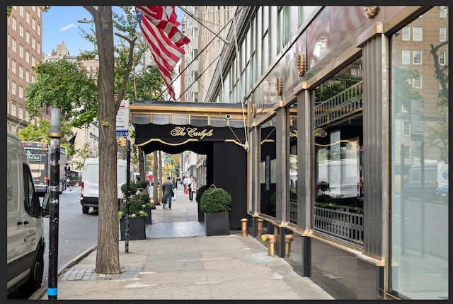 51 E 75th St, New York City, NY 10021 - view of doorway to property