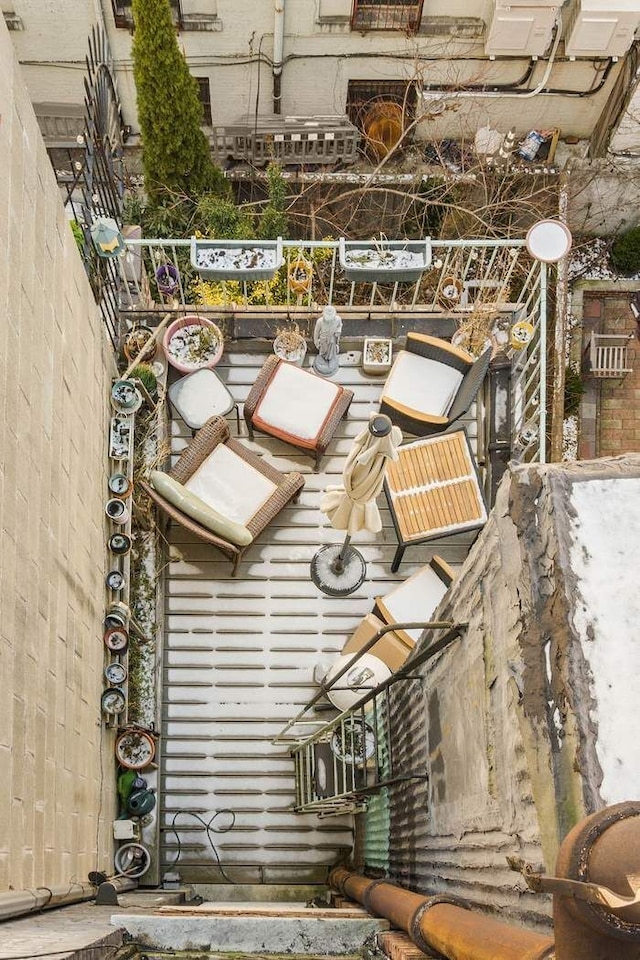 117 W 75th St Unit Twnh, New York City, NY 10023 - view of balcony