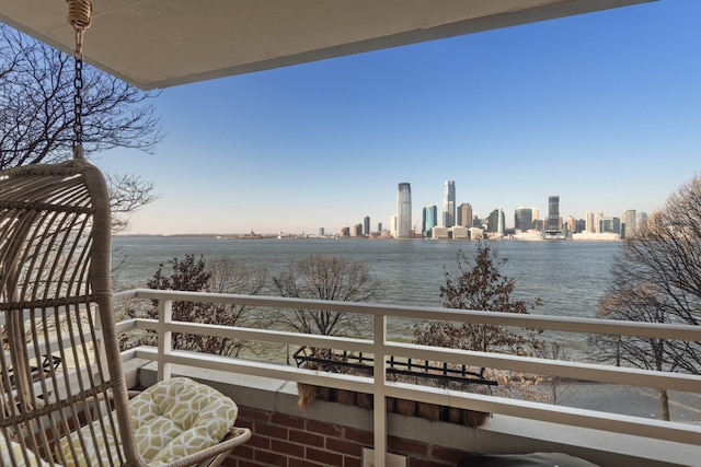 21 S End Ave Unit 321/421, New York City, NY 10280 - balcony with a water view and a skyline view