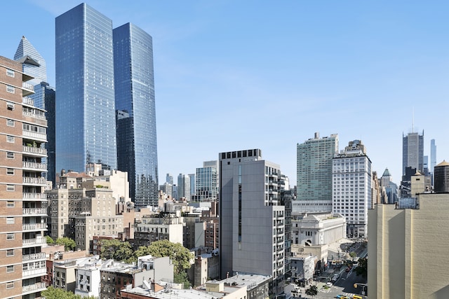 261 W 28th St Unit 3C, New York City, NY 10001 - skyline view