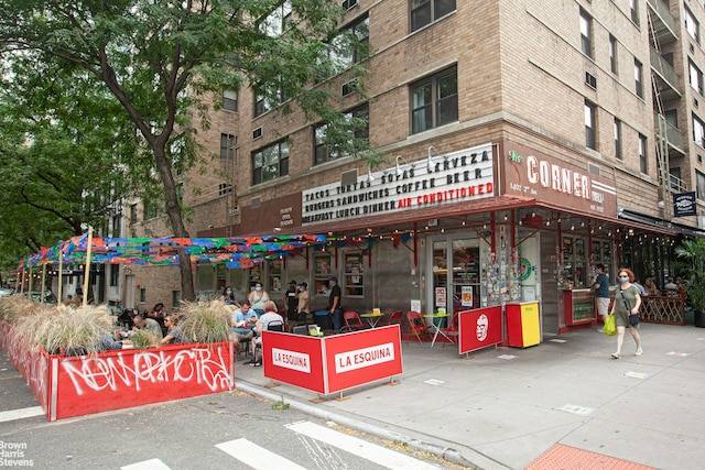 311 E 75th St Unit 3H, New York City, NY 10021 - view of property