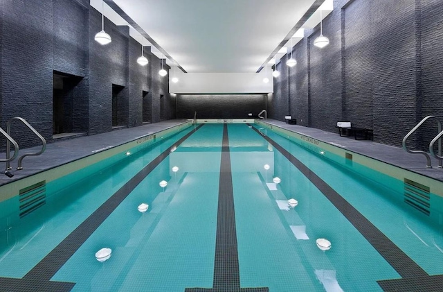 50 Riverside Blvd Unit 11J, New York City, NY 10069 - view of community pool