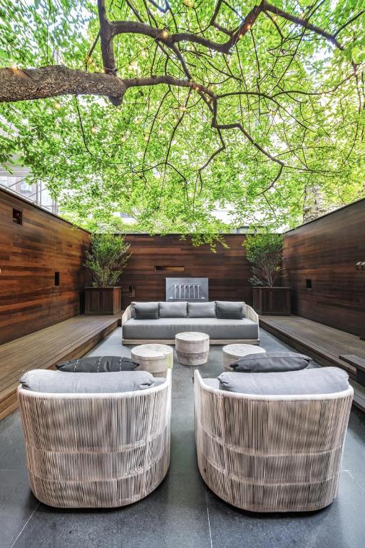 view of patio / terrace with outdoor lounge area