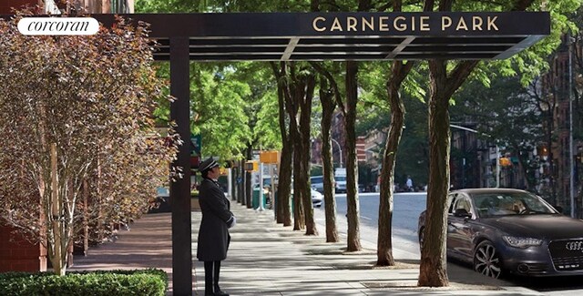 200 E 94th St Unit 1012, New York City, NY 10128 - view of property's community