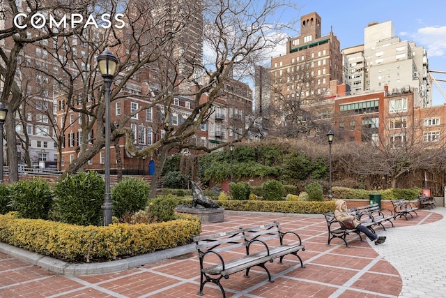 447 E 57th St Unit 14, New York City, NY 10022 - view of property's community