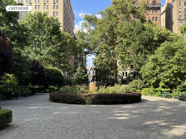 32 Gramercy Park S Unit 7F, New York City, NY 10003 - view of surrounding community