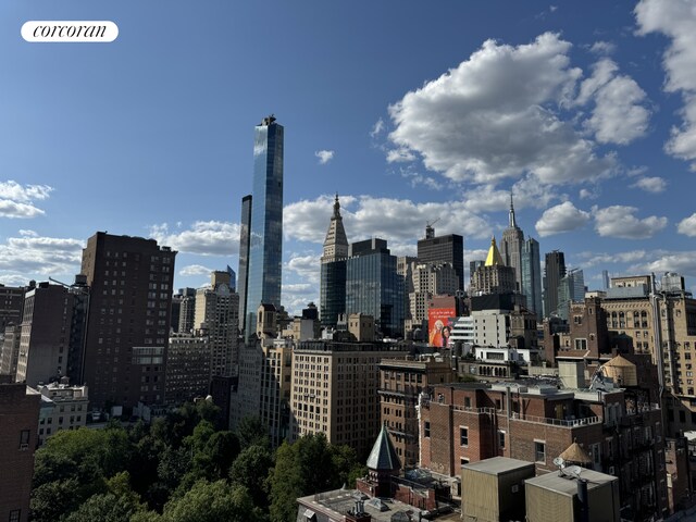 32 Gramercy Park S Unit 7F, New York City, NY 10003 - skyline view