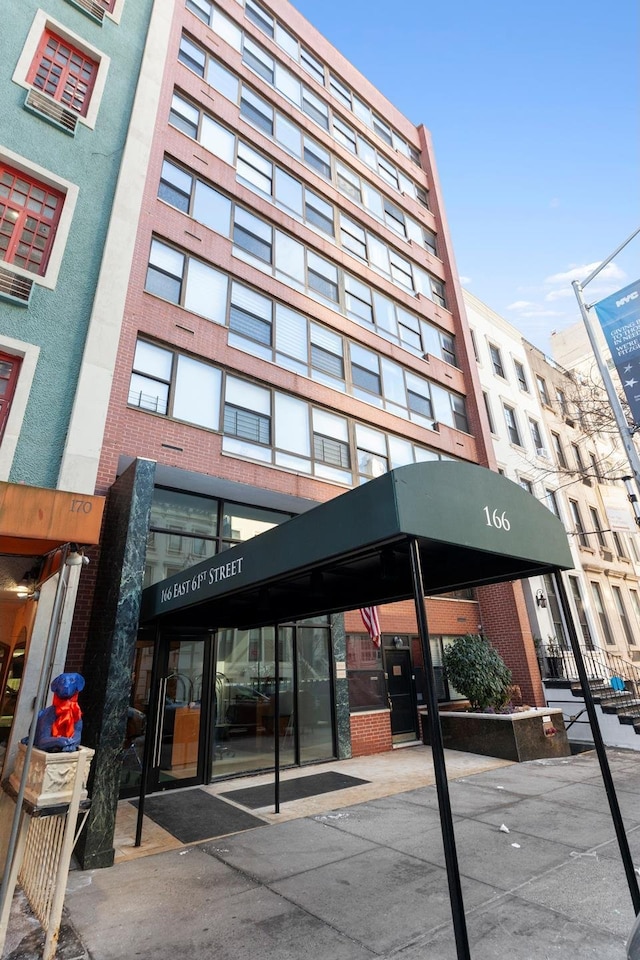 166 E 61st St Unit 9G, New York City, NY 10021 - view of building exterior