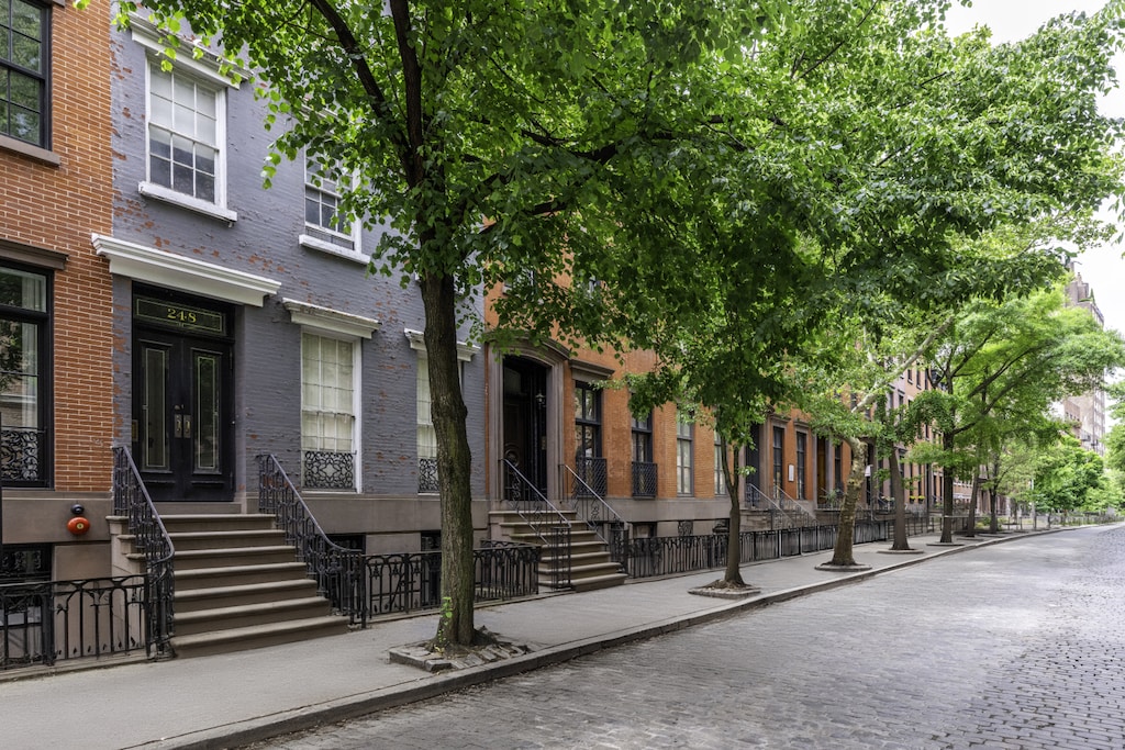 248 W 12th St, New York City, NY 10014 - surrounding community