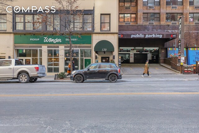 120 E 86th St Unit 3D, New York City, NY 10028 - view of commercial property