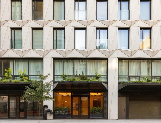 215 W 28th St Unit 2C, New York City, NY 10001 - view of building exterior