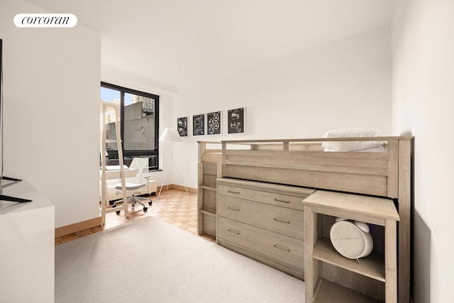 100 United Nations Plz Unit 7G, New York City, NY 10017 - bedroom with baseboards