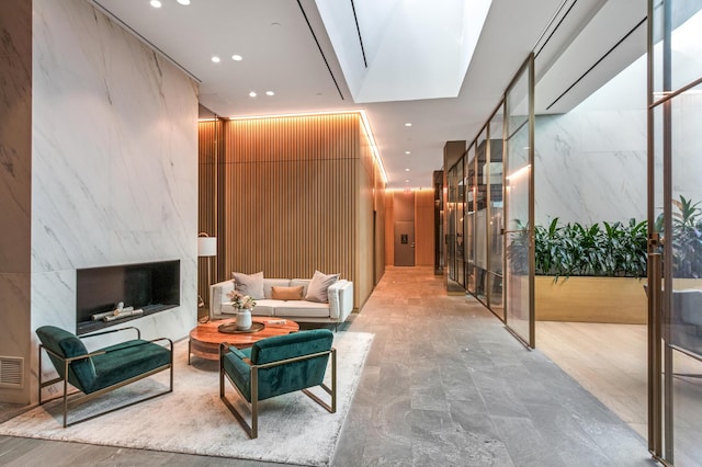 common area featuring recessed lighting