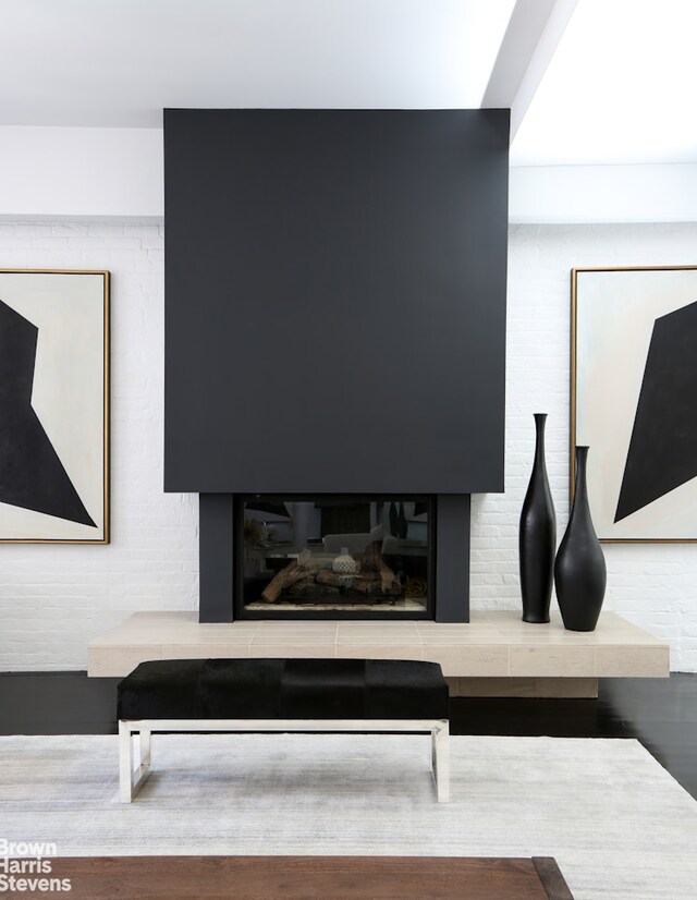 81 White St Phe, Phe, New York City, NY 10013 - detailed view of wood finished floors