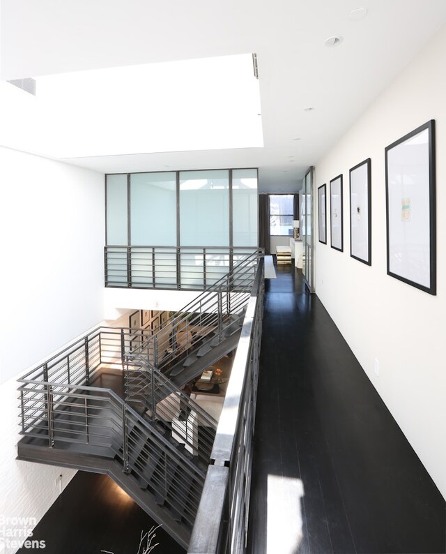 81 White St Phe, Phe, New York City, NY 10013 - hall with wood finished floors and recessed lighting