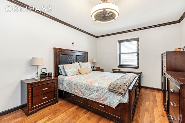 bedroom with ceiling fan, baseboards, ornamental molding, and light wood-style flooring