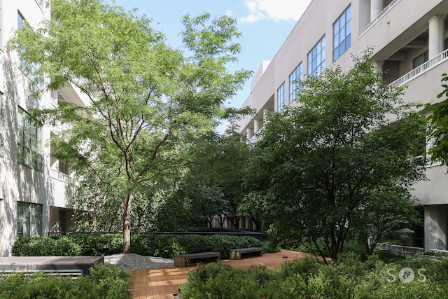 184 Kent Ave Unit B312, New York City, NY 11249 - view of property's community featuring a deck