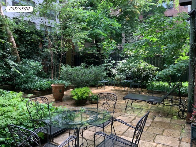 view of patio / terrace with outdoor dining space