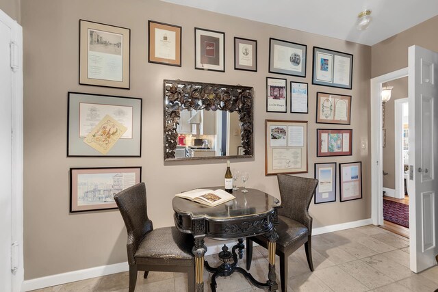 14 Sutton Pl S Unit 13F, New York City, NY 10022 - dining space with baseboards