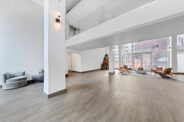 555 Main St Unit 602, New York City, NY 10044 - lobby with a towering ceiling