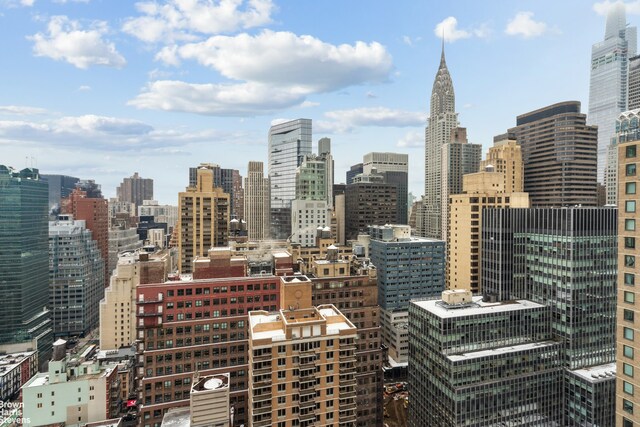 236 E 47th St Unit 31F, New York City, NY 10017