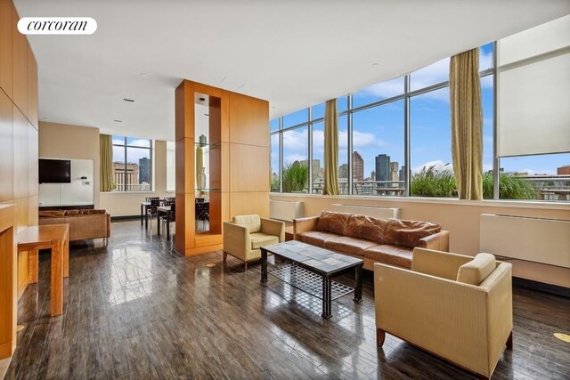 425 Main St Unit 3P, New York City, NY 10044 - lobby featuring visible vents and a view of city